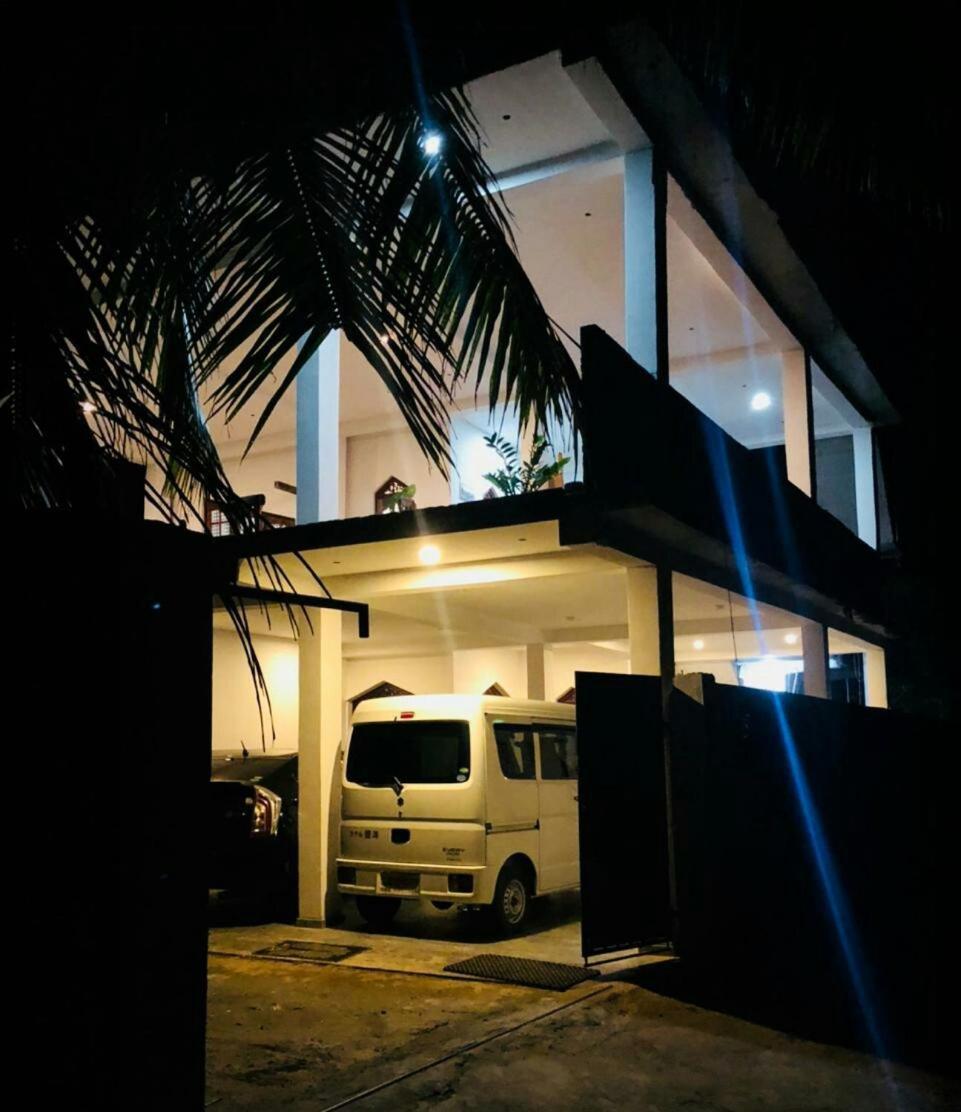 Mama'S Hostel Ahangama Exterior foto